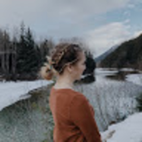 Meet your Posher, Tessa - Picture 1 of 1